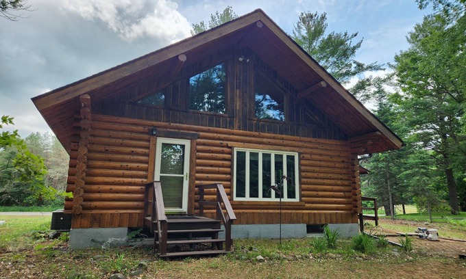 Shell Lake Cabin | cozy lake house, full log cabin on beautiful shell lake, w/wonderful loft.