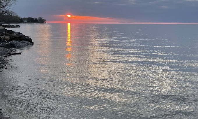 Waterport Cottage | Cozy Lake Ontario Lakefront Cottage - Welcome to the Gates Loch House
