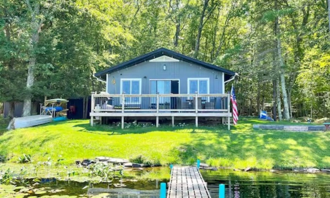 Town of Highland Cabin | Cozy Lakefront Cabin upstate NY Dog friendly