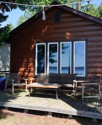 Onaway House | Cozy Lakefront Cottage on Black Lake