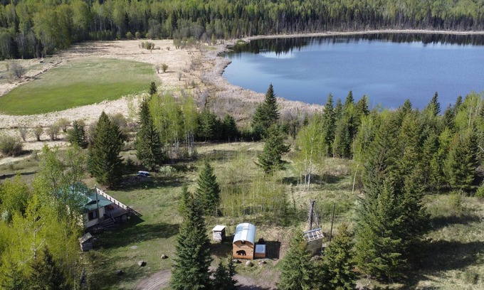 Canim Lake Cabin | Cozy Lakeside Cabin | Hiking, Fishing & Waterfalls | Stunning Views!