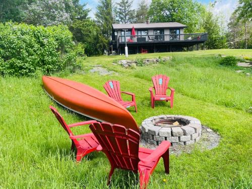 Stone Mills House | Cozy lakeside cottage-breathtaking views & fishing