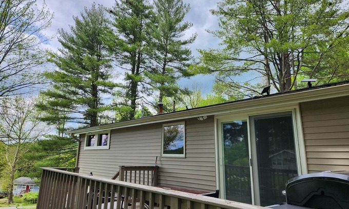 Mountain Dale House | Cozy little retreat far from the city