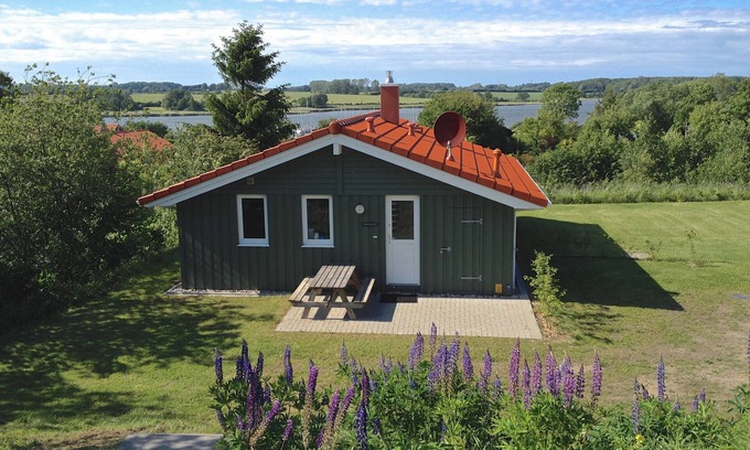 Kosel House | Cozy lodge on a hillside with Schleiblick | Sauna | Fireplace | Free Wi-Fi