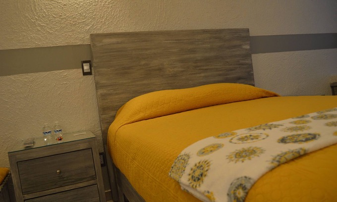 Ciudad Hidalgo Apartment | Cozy loft Frida