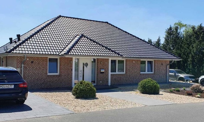 Roth bei Prum House | Cozy luxury vacation home Eifelblick Schneifel with garden sauna and dream view