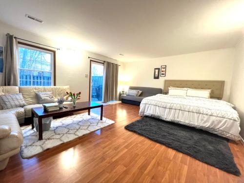 Annandale House | Cozy Master Room near Washington