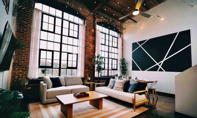 Arcadia Apartment | Cozy mill loft w/2 king beds, gym & pool