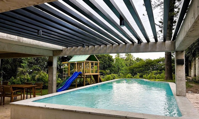 San Salvador Condo | Cozy & Modern Apartment with City Views/3BR-2BA/Pool/Gym/Sky Lounge