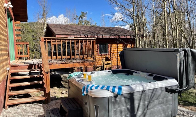 Alma Cabin | Cozy Mountain Cabin W/Hot Tub Breathtaking Views