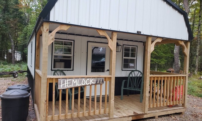 Goodman Cabin | Cozy Northwoods Mini Cabin.*SAUNA/HOT TUB*ATV/SNOWMOBILE TRAILS*
