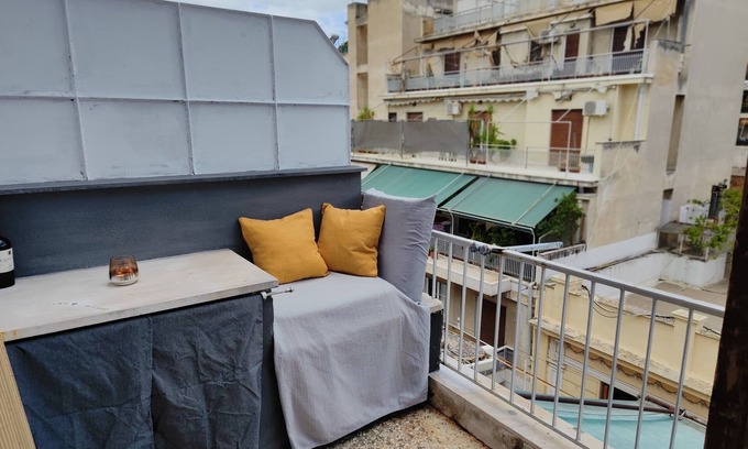 Kypseli Apartment | Cozy Penthouse in Athens Center