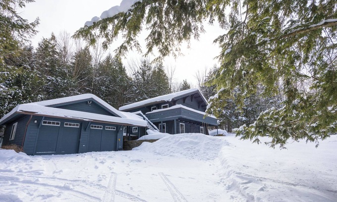 Stowe Hollow Ski Chalet | Cozy Pet- & Family-Friendly Chalet Near Stowe Mountain Resort