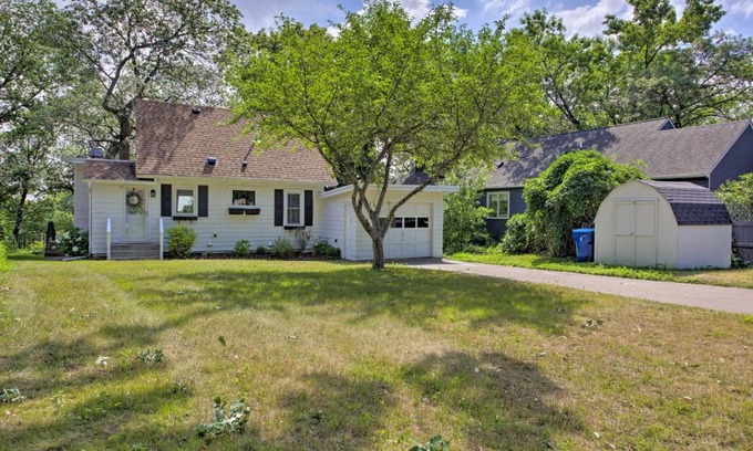 Plymouth House | Cozy Plymouth Cottage with Medicine Lake View!