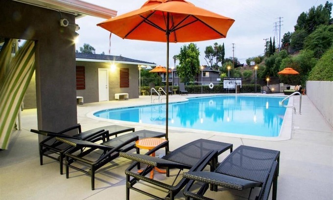 Monterey Park Apartment | Cozy poolside getaway