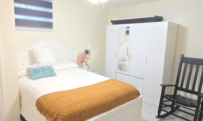 Emerson Hill House | Cozy Private 1-br Basement Apt StatenIsland close to NYC Family & Pet Friendly