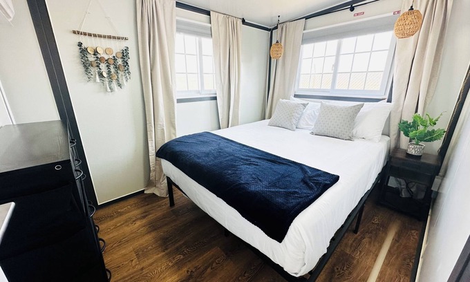 Pecos Apartment | Cozy, Private 2 bedroom BoxHouse in Pecos: Queen bed with Twin over Full Bunk Be
