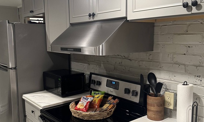 Geistown Apartment | Cozy/Private Apartment. Pet Friendly!