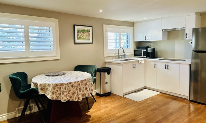 Bowmanville Apartment | Cozy & Private Loft Apartment Near Downtown Bowmanville