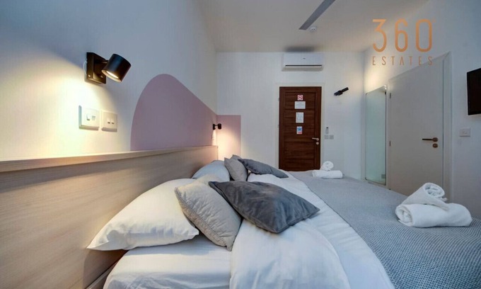 Mosta Apartment | Cozy Private Room with Ensuite in Central Mosta
