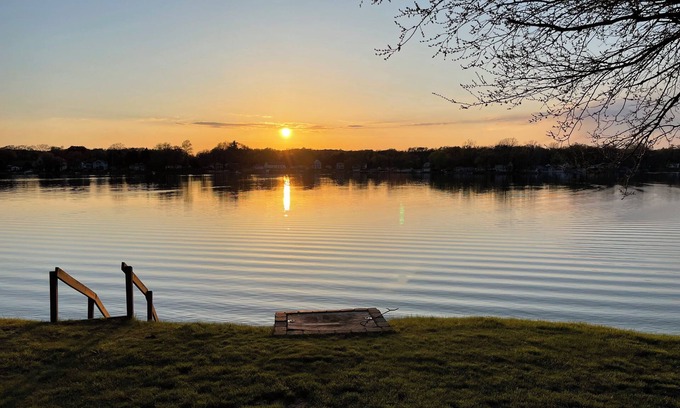 Sturgis Cottage | Cozy, Relaxing, Romantic, Fun All Sports Lake Cottage in Southwest Michigan