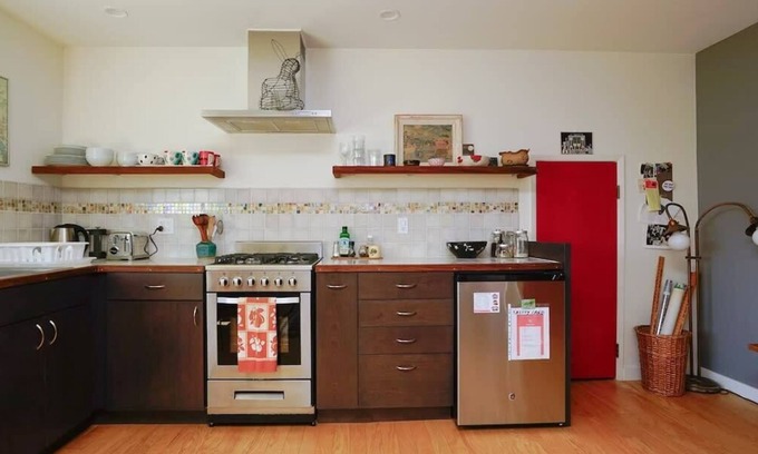 Redwood Heights Apartment | Cozy Renovated Bay View Apt in Oakland w/Parking