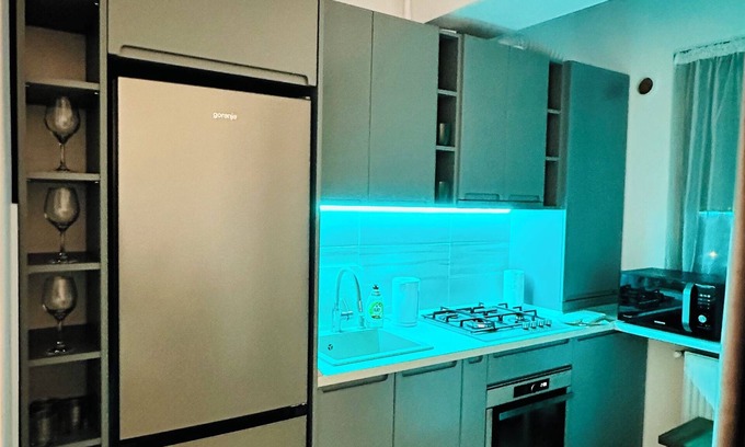 Iasi Apartment | Cozy rental for long and short stays in Iasi. Balcony, kitchen, bedroom.