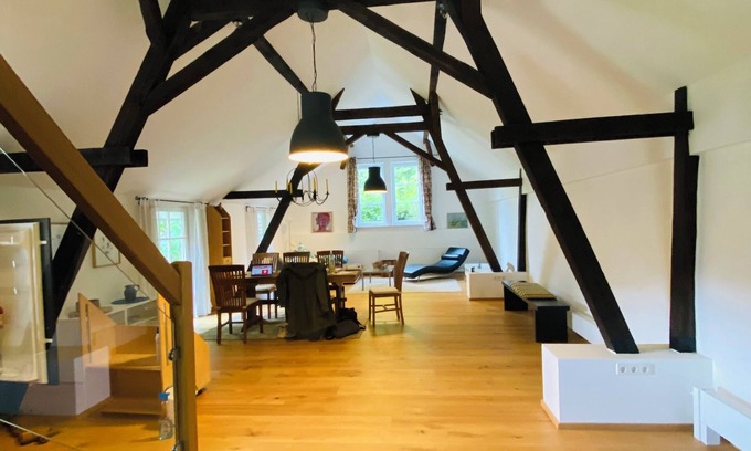 Attendorn House | Cozy residential barn "Ewig" with garden & only 7 minutes walk to Lake Bigge