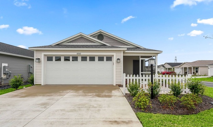 Okahumpka Villa | Cozy Retreat in The Villages: Fully Furnished 2/2 Villa!