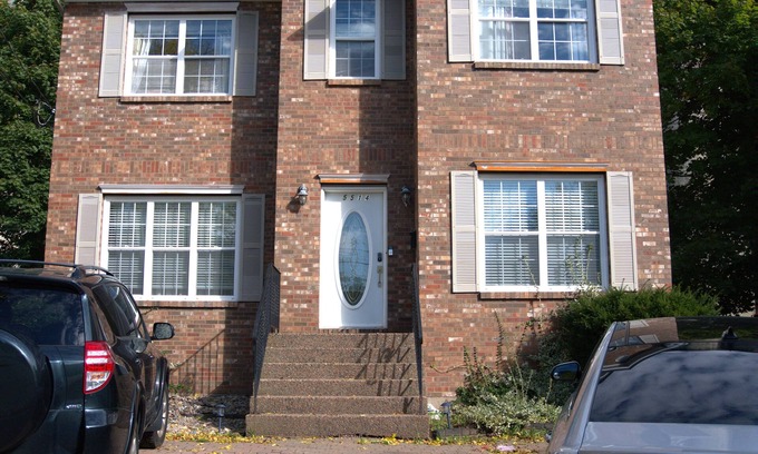 South End Apartment | cozy retreat just minute downtown Halifax! two-bedroom basement apartment
