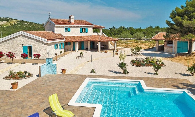 Primosten Villa | Cozy Retreat with Pool, Surrounded by Olive Groves & Vineyards