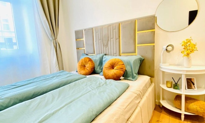Ottakring Apartment | Cozy Room in Ottakring: Spectacular City Views