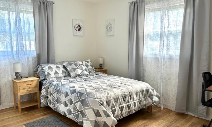 Temple Terrace House | Cozy Rooms near Busch Gardens