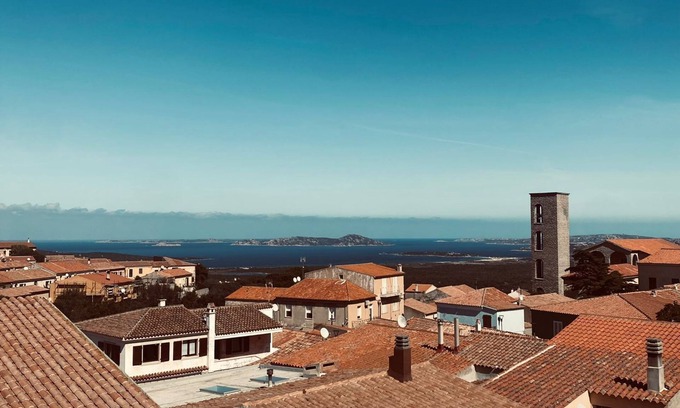 San Pasquale Apartment | Cozy Sea-View Apartment in San Pasquale – Perfect for Families and Friends