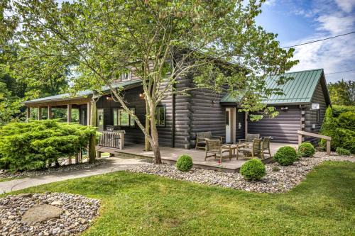 Ava House | Cozy Secluded Cabin with Games and Hot-tub in Sarahsville, Ohio