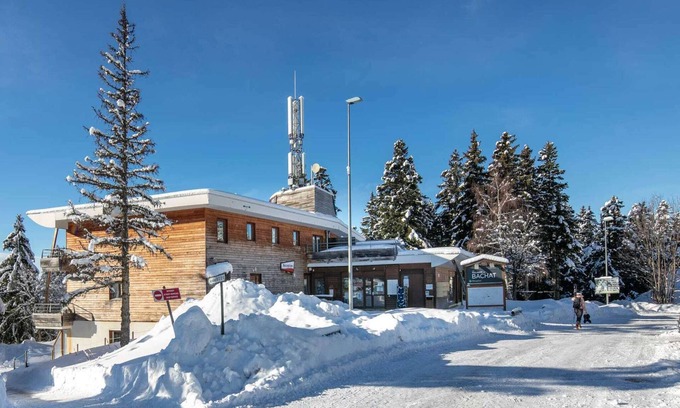 Vaulnaveys-le-Haut Apartment | Cozy Ski Retreat in Chamrousse