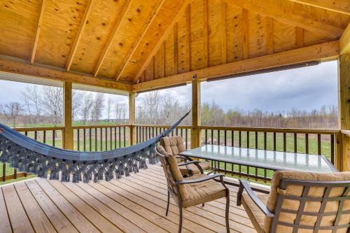 Swanton Apartment | Cozy Solar-Powered Loft Walk to Lake Champlain!