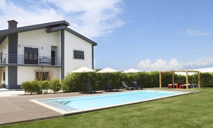 Torres Vedras House | Cozy, spacious and fully equipped house with pool near the beach