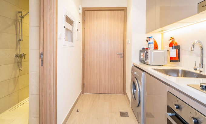 Nad Al Sheba Apartment | Cozy Studio apartment with WiFi, AC in charming Dubai