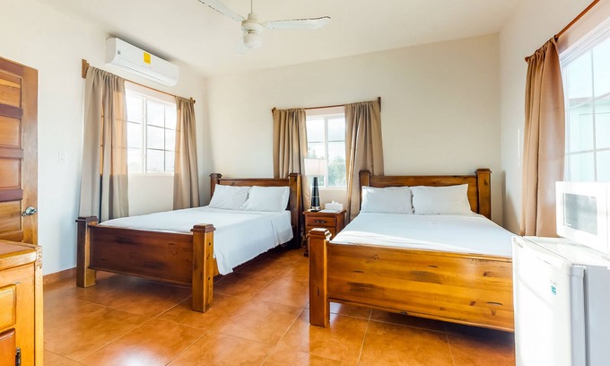Hopkins Apartment | Cozy studio near town with an ocean view, free WiFi, partial AC & shared deck