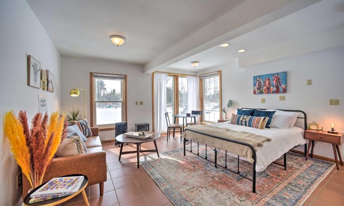 Greenfield Center Apartment | Cozy Studio on Secluded 55 Acres with Fire Pit!
