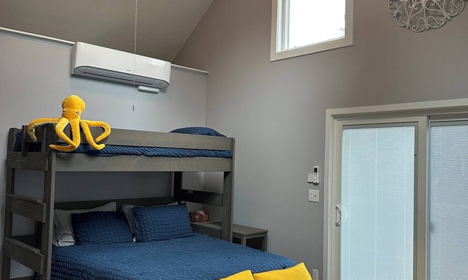 Hillsboro Apartment | Cozy studio with WiFi and AC in charming Hillsboro