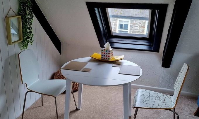 Aberystwyth Apartment | COZY STUNNNG TOWN CENTRE APARTMENT