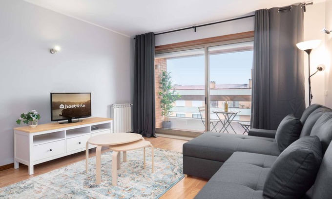 Sao Mamede de Infesta Apartment | Cozy Sunny Flat w/Terrace | São João