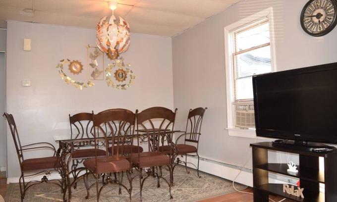 Linden House | Cozy three Bedroom Apartment near New York/EWR