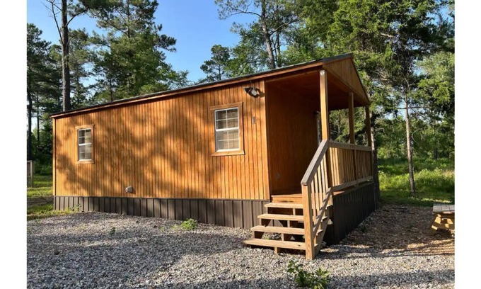 Kirby Cabin | Cozy Tiny Home Cabin Near Lake Greeson & Kirby Landing – Pet-Friendly!