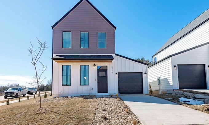 Brookline Station House | Cozy Townhome Stay by Trails, River & Greens
