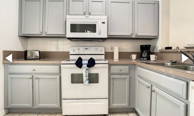 Seasons House | Cozy townhouse close to all attractions