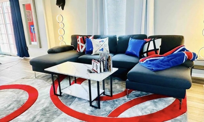 West Henrietta House | Cozy Two-Bedroom Bills themed Getaway💙♥️