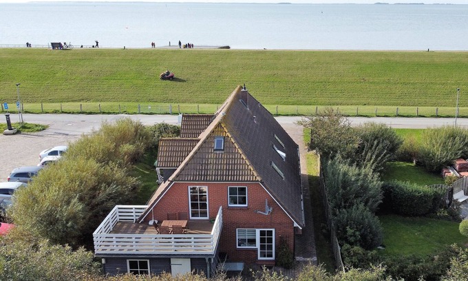 Dagebuell Apartment | Cozy vacation apartment Godewind directly on the dike